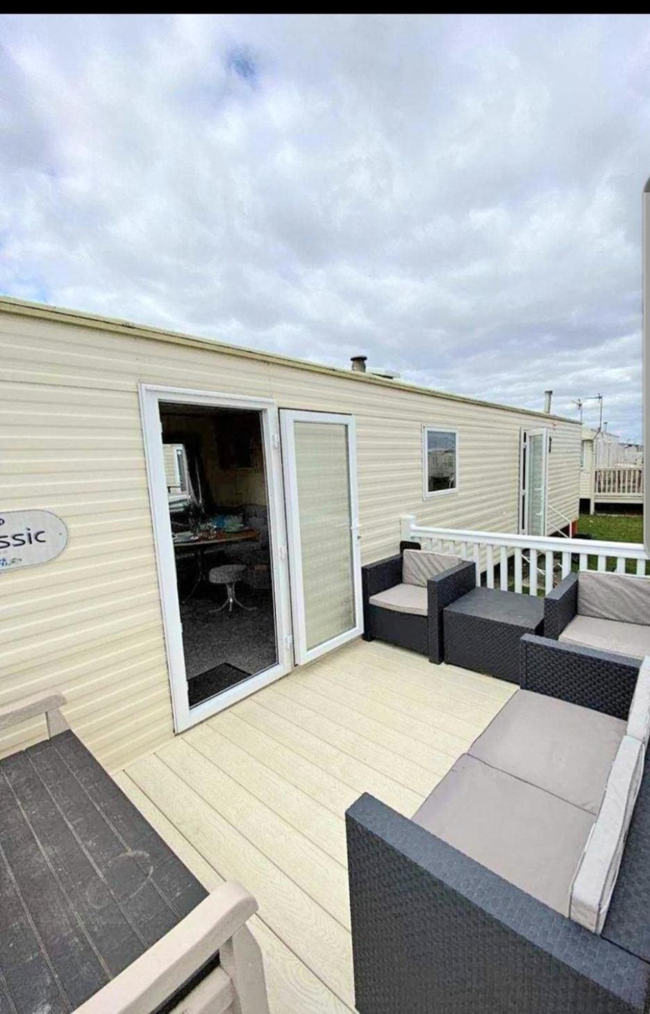 Roseanna Retreat Barmston Beach Parkdean Holiday Park Hotel Exterior photo
